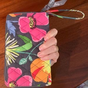 Vera Bradley handheld floral wallet clutch NEW